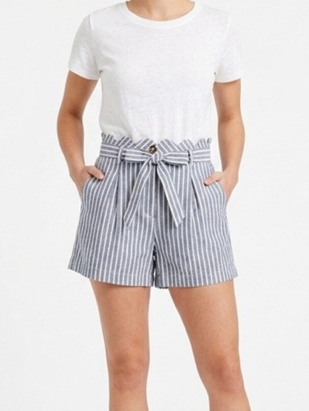 Jun & Ivy Women's Pleated Shorts M Gray Striped Linen Belted Scallop High Waist